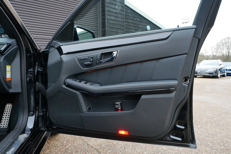 Used Mercedes-Benz E Class for sale - 77220178: Photo 34