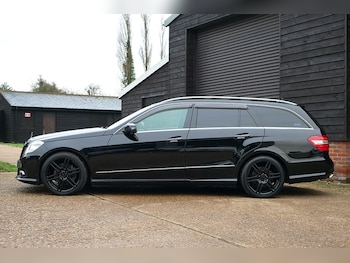 Used Mercedes-Benz E Class 2010 for sale - 77220178: Photo