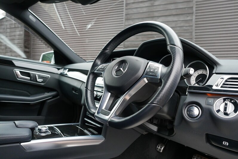 Used Mercedes-Benz E Class for sale - 77186640: Photo 28