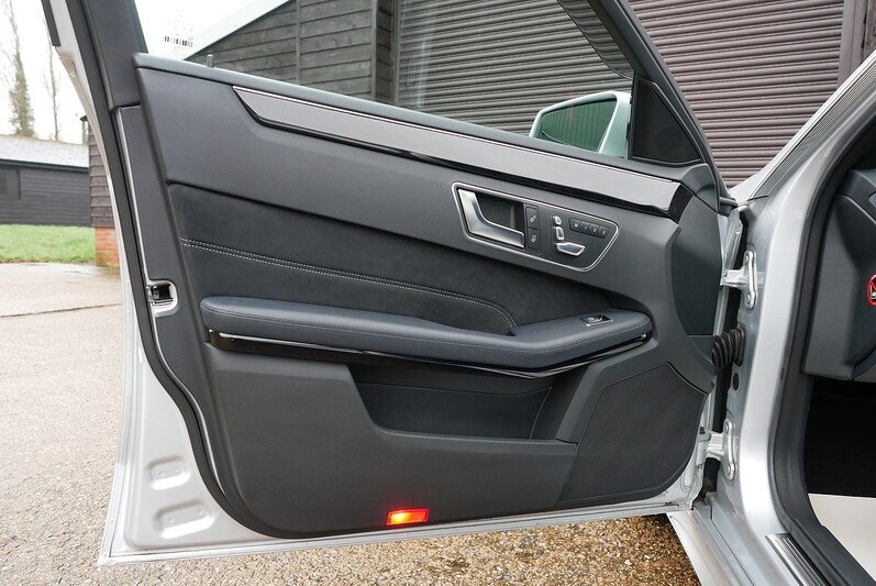 Used Mercedes-Benz E Class for sale - 77186640: Photo 31