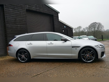 Used Jaguar XF 2018 for sale - 77250907: Photo