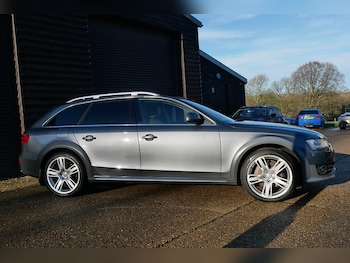 Used MINI Hatch 2022 for sale - 77213124: Photo