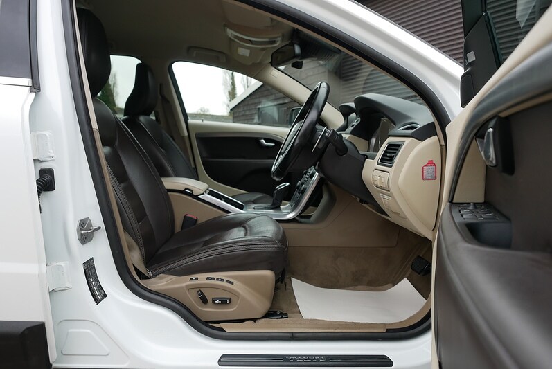 Used Volvo XC70 for sale - 77186638: Photo 18