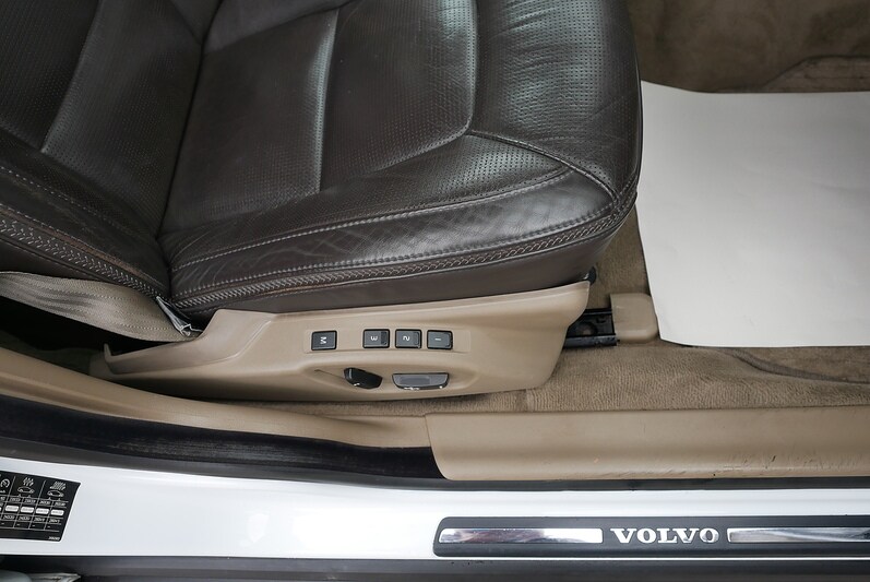 Used Volvo XC70 for sale - 77186638: Photo 34