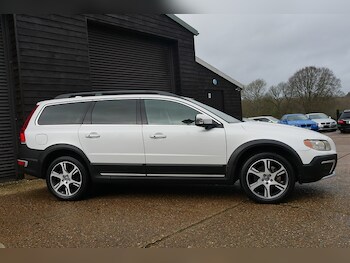 Used Volvo XC70 2013 for sale - 77186638: Photo