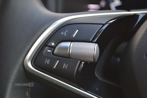 Used Skoda Karoq 2024 for sale - 76659516: Photo 9