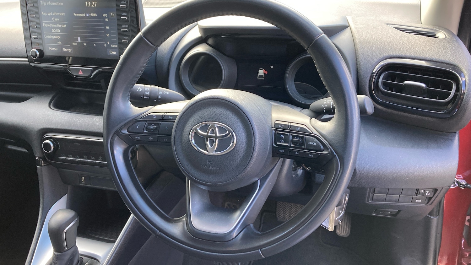 Used Toyota Yaris 2021 for sale - 76115807: Photo 8