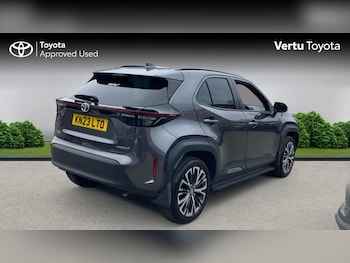 Used Toyota Yaris Cross 2023 for sale - 76184317: Photo 2