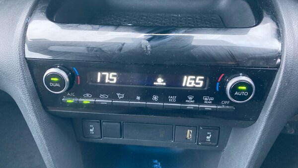 Used Toyota Yaris Cross 2023 for sale - 76184317: Photo 32