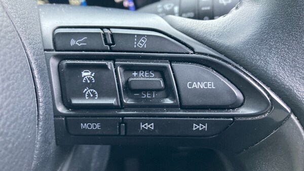 Used Toyota Yaris Cross 2023 for sale - 76184317: Photo 34