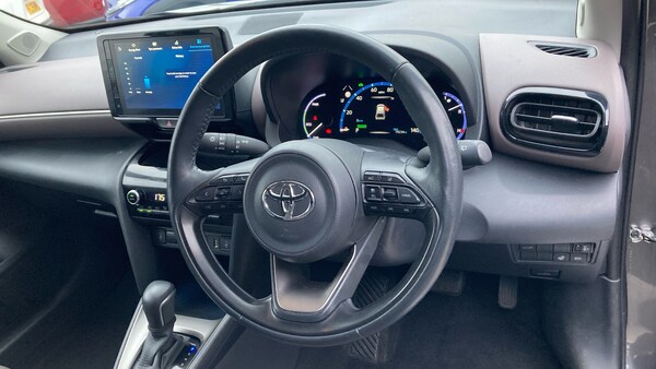 Used Toyota Yaris Cross 2023 for sale - 76184317: Photo 6