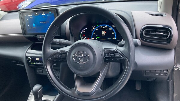 Used Toyota Yaris Cross 2023 for sale - 76184317: Photo 8
