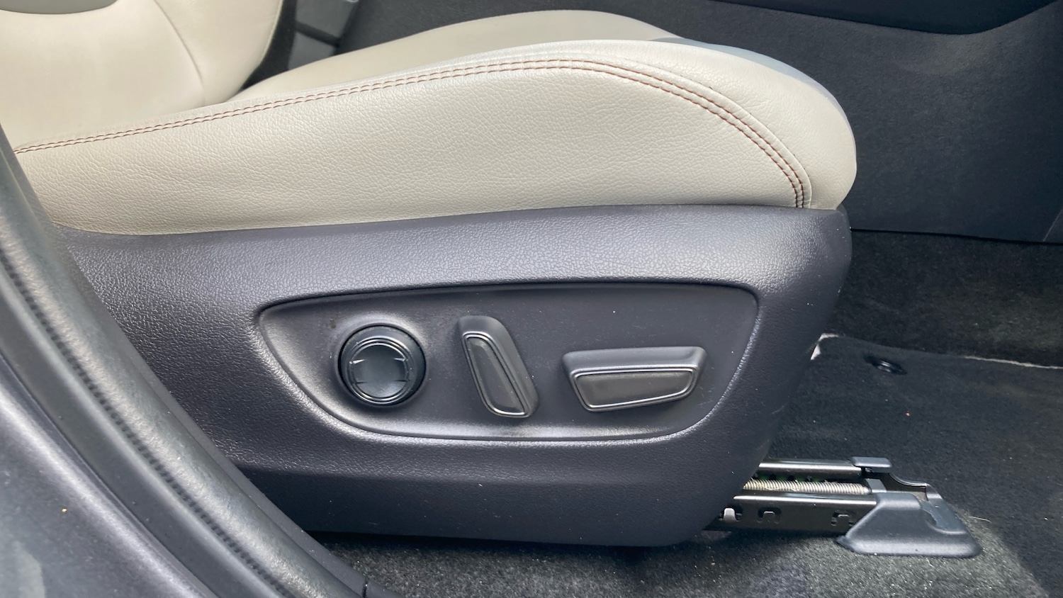 Used Toyota RAV4 2020 for sale - 77170264: Photo 35