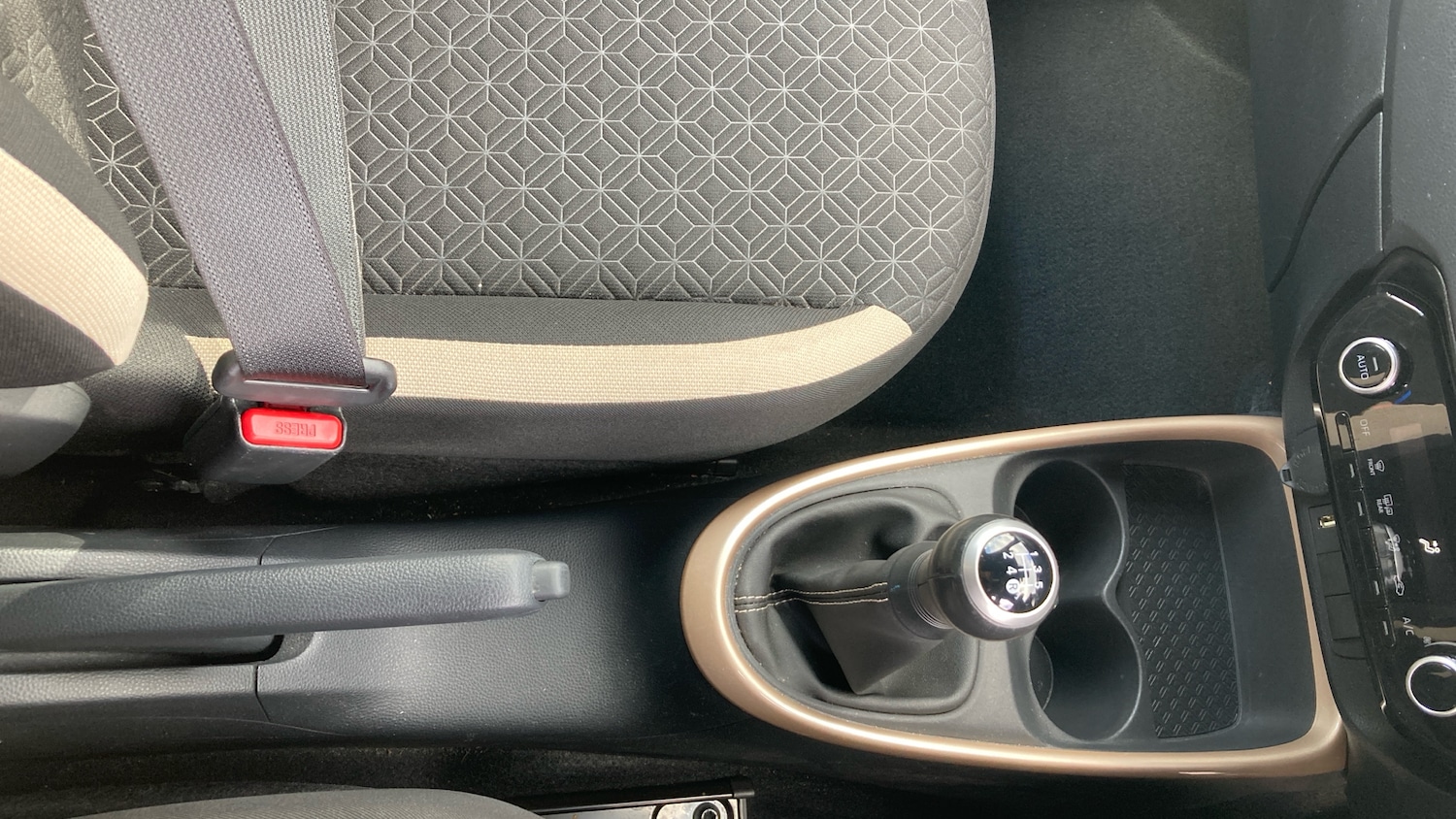 Used Toyota Aygo X 2022 for sale - 76008685: Photo 35