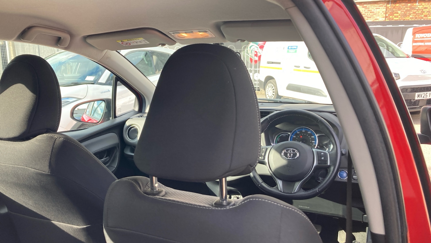 Used Toyota Yaris 2017 for sale - 78139465: Photo 19