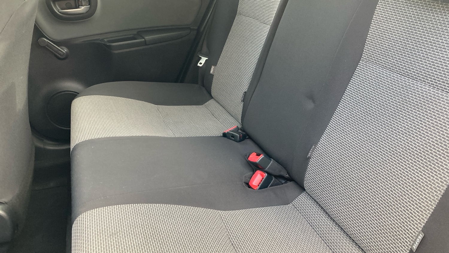 Used Toyota Yaris 2017 for sale - 78139465: Photo 30