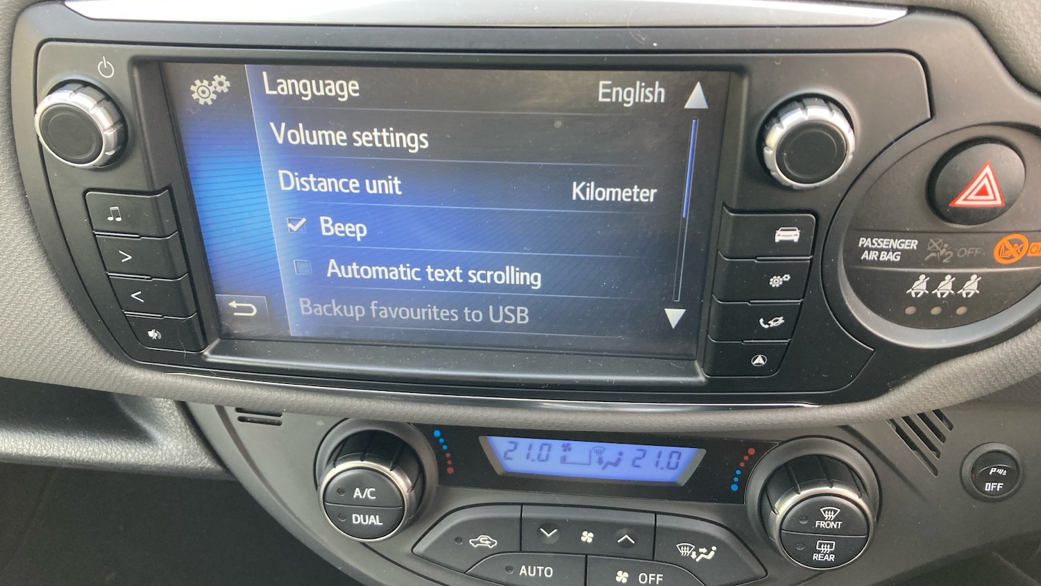 Used Toyota Yaris 2017 for sale - 78139465: Photo 37