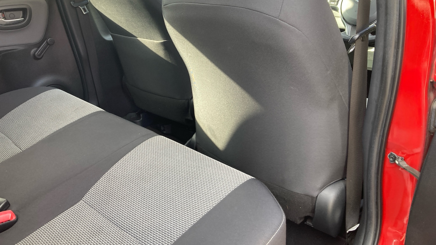 Used Toyota Yaris 2017 for sale - 78139465: Photo 8