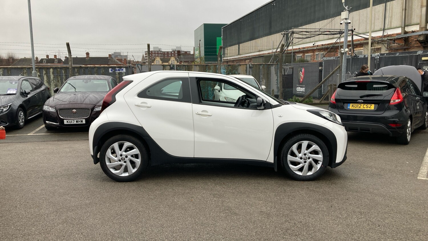 Used Toyota Aygo X 2023 for sale - 76354892: Photo 16