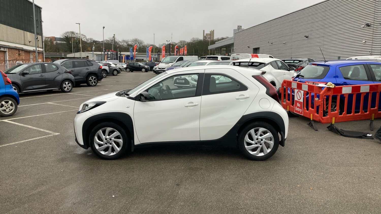 Used Toyota Aygo X 2023 for sale - 76354892: Photo 17