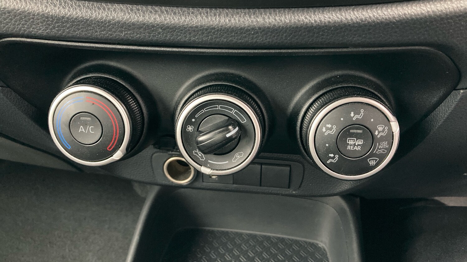 Used Toyota Aygo X 2023 for sale - 76354892: Photo 36