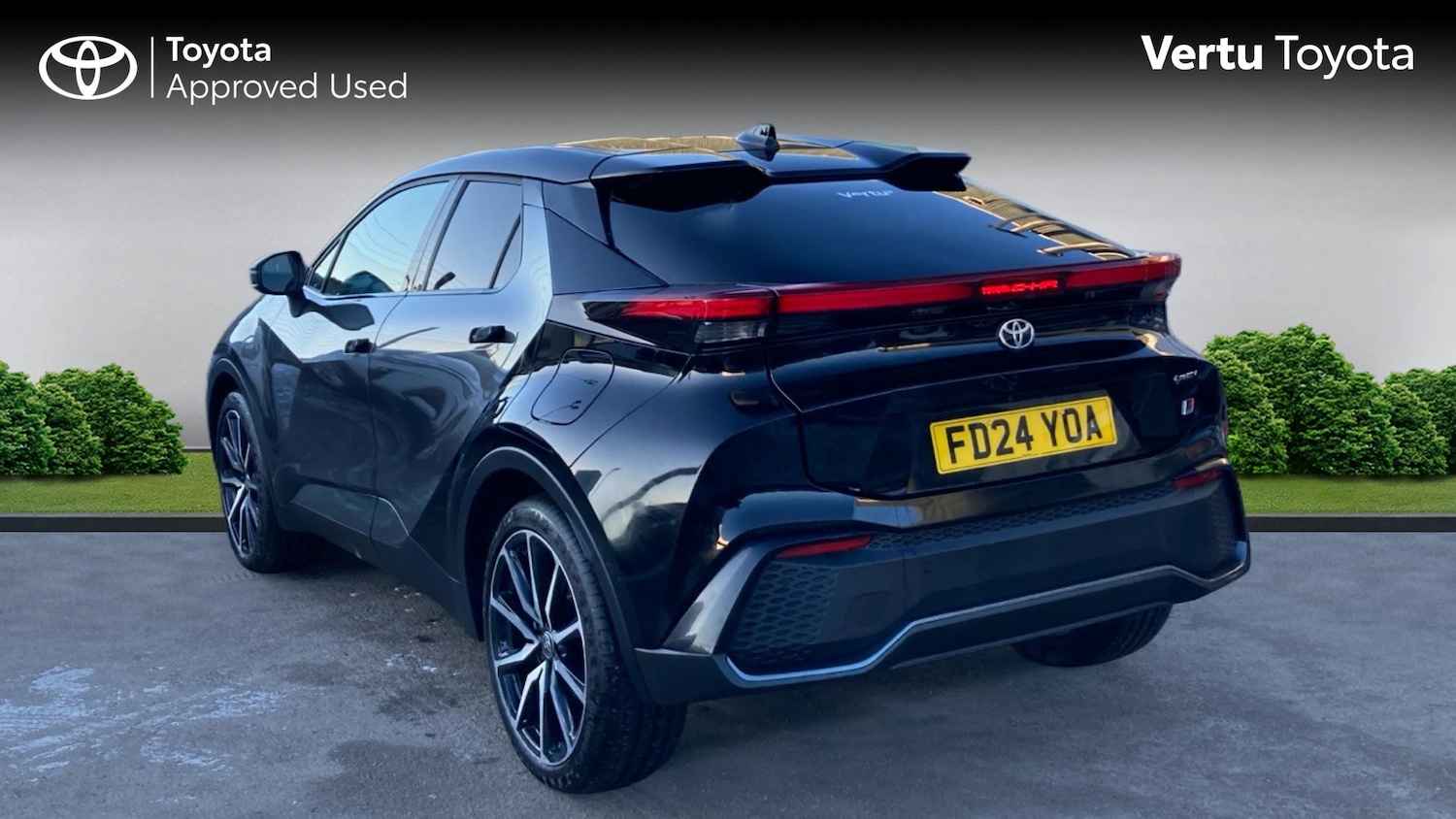 Used Toyota C-HR 2024 for sale - 77062012: Photo 4