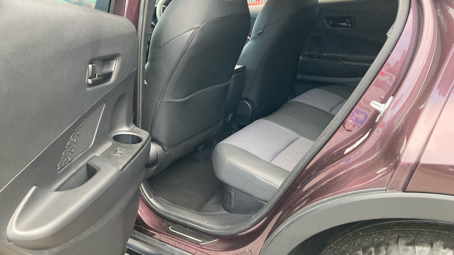 Used Toyota C-HR 2025 for sale - 77790725: Photo 13