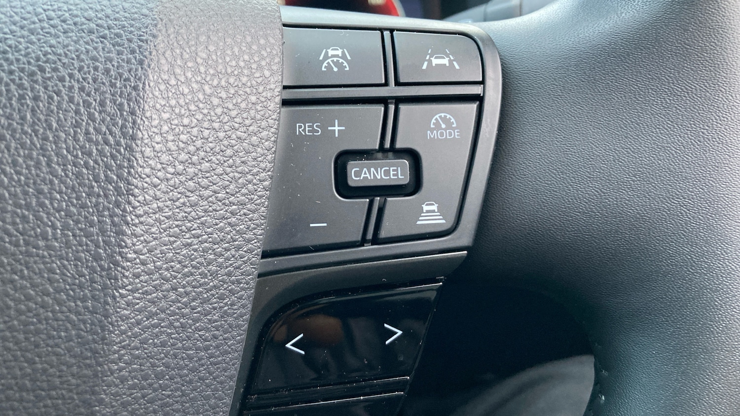 Used Toyota C-HR 2025 for sale - 77790725: Photo 37