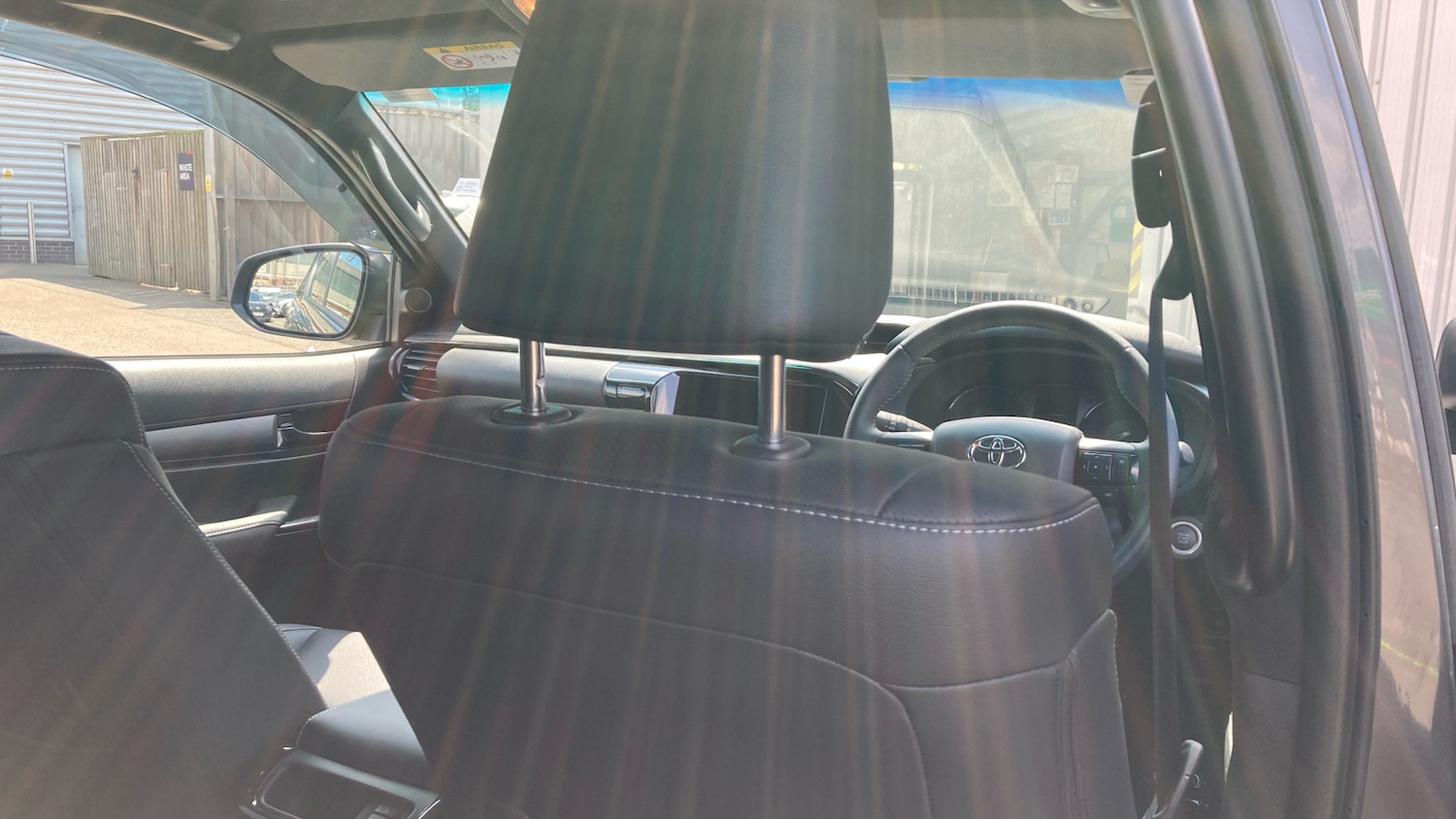 Used Toyota Hilux 2025 for sale - 76948189: Photo 20