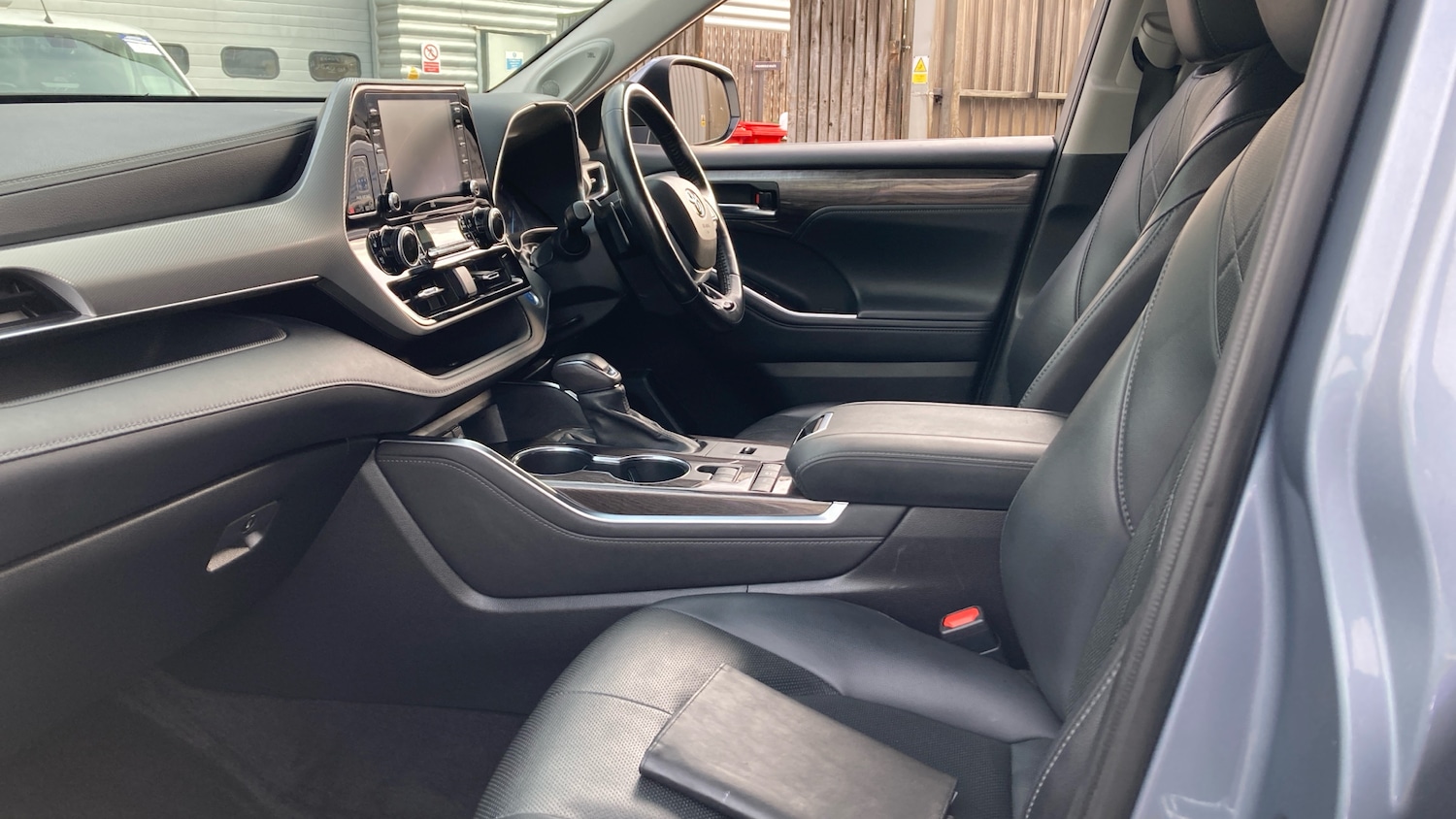 Used Toyota Highlander 2021 for sale - 76640763: Photo 10