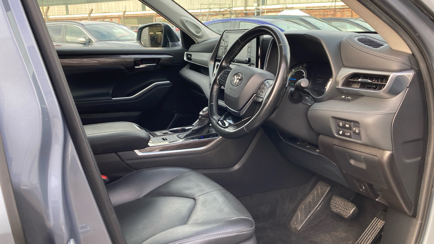 Used Toyota Highlander 2021 for sale - 76640763: Photo 11