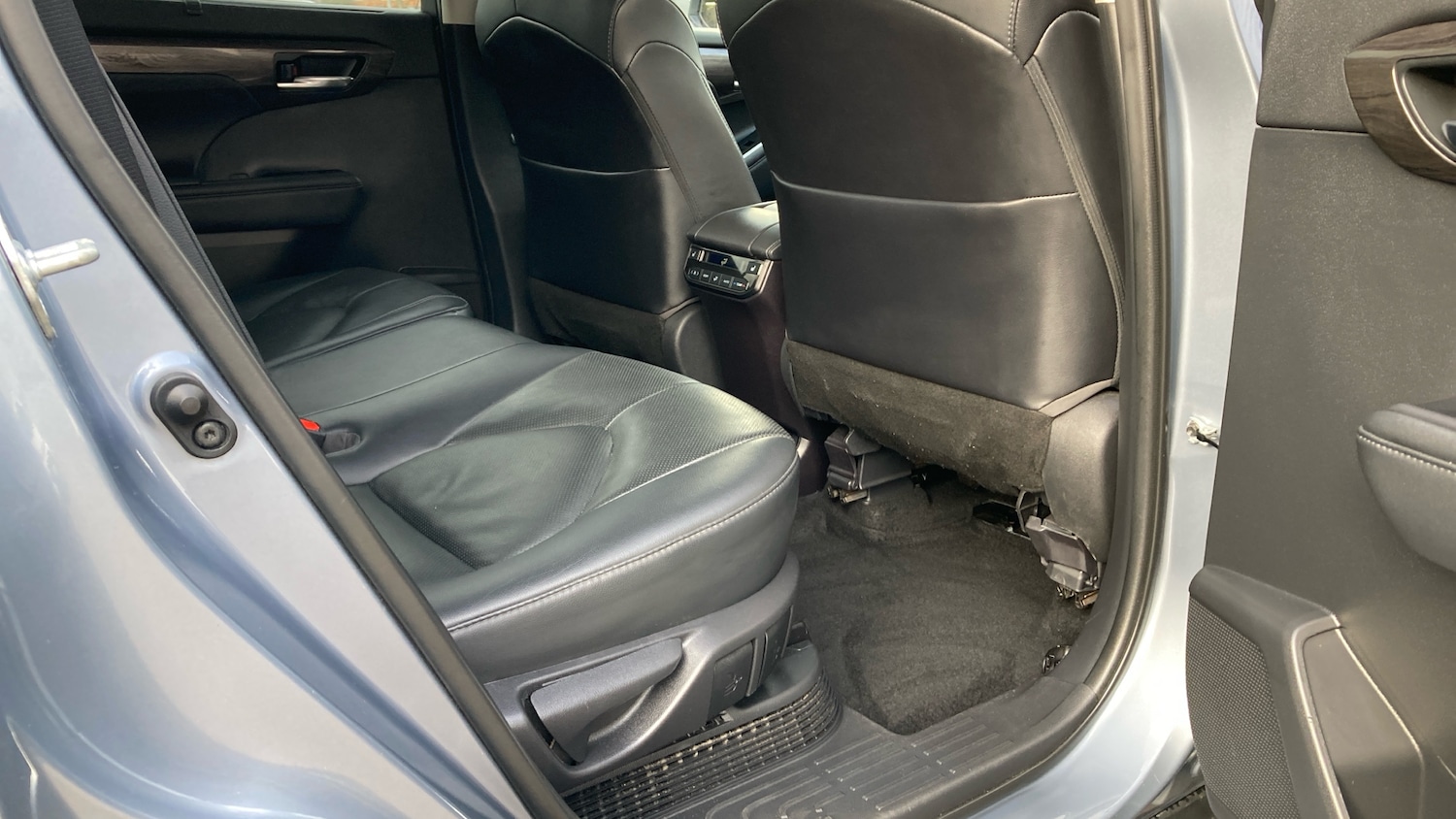 Used Toyota Highlander 2021 for sale - 76640763: Photo 12