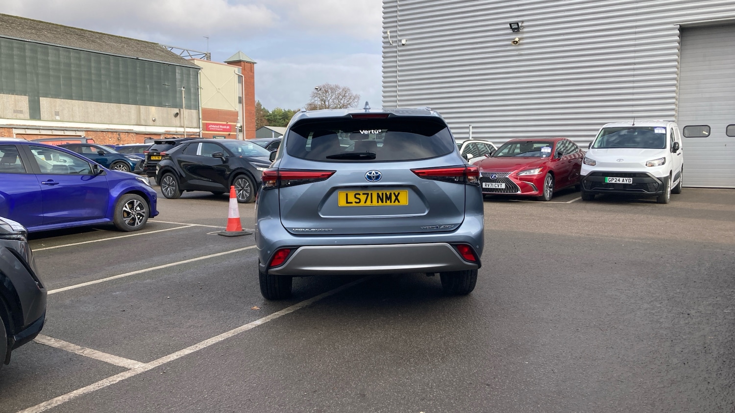 Used Toyota Highlander 2021 for sale - 76640763: Photo 19