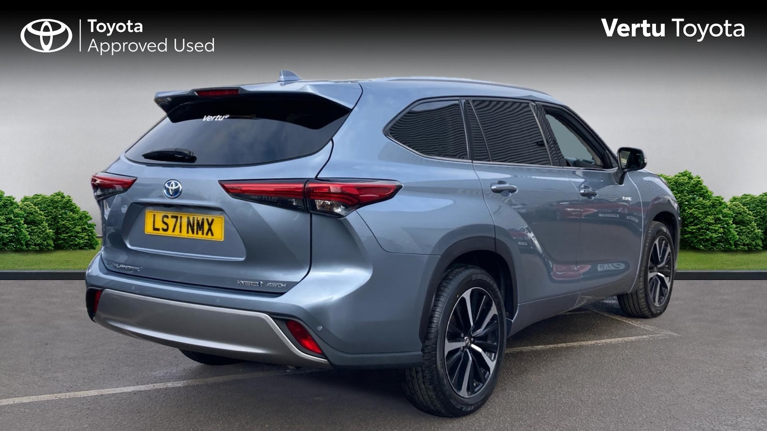 Used Toyota Highlander 2021 for sale - 76640763: Photo 2