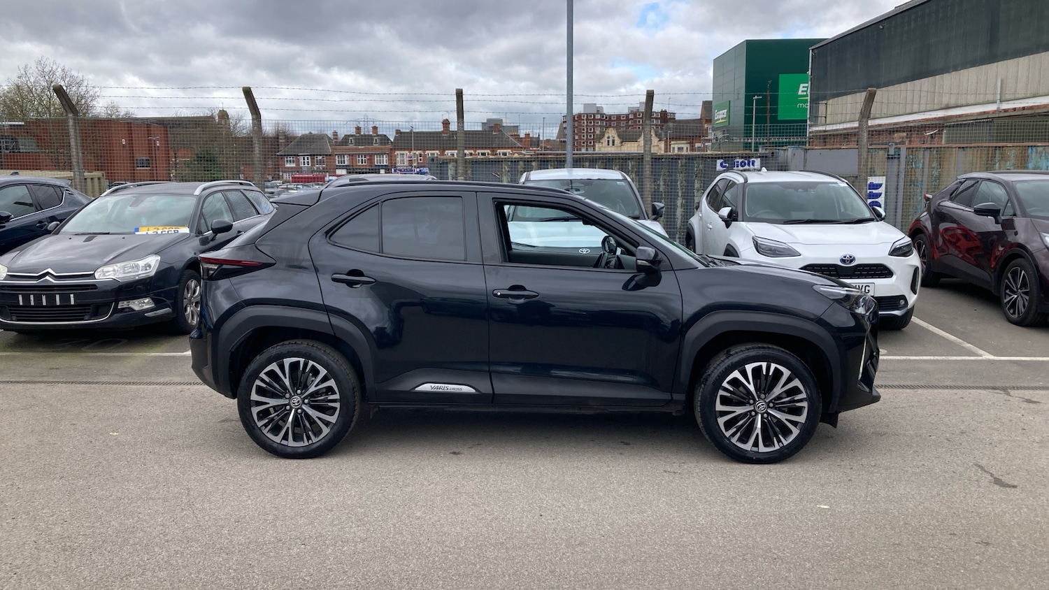 Used Toyota Yaris Cross 2023 for sale - 78010926: Photo 16