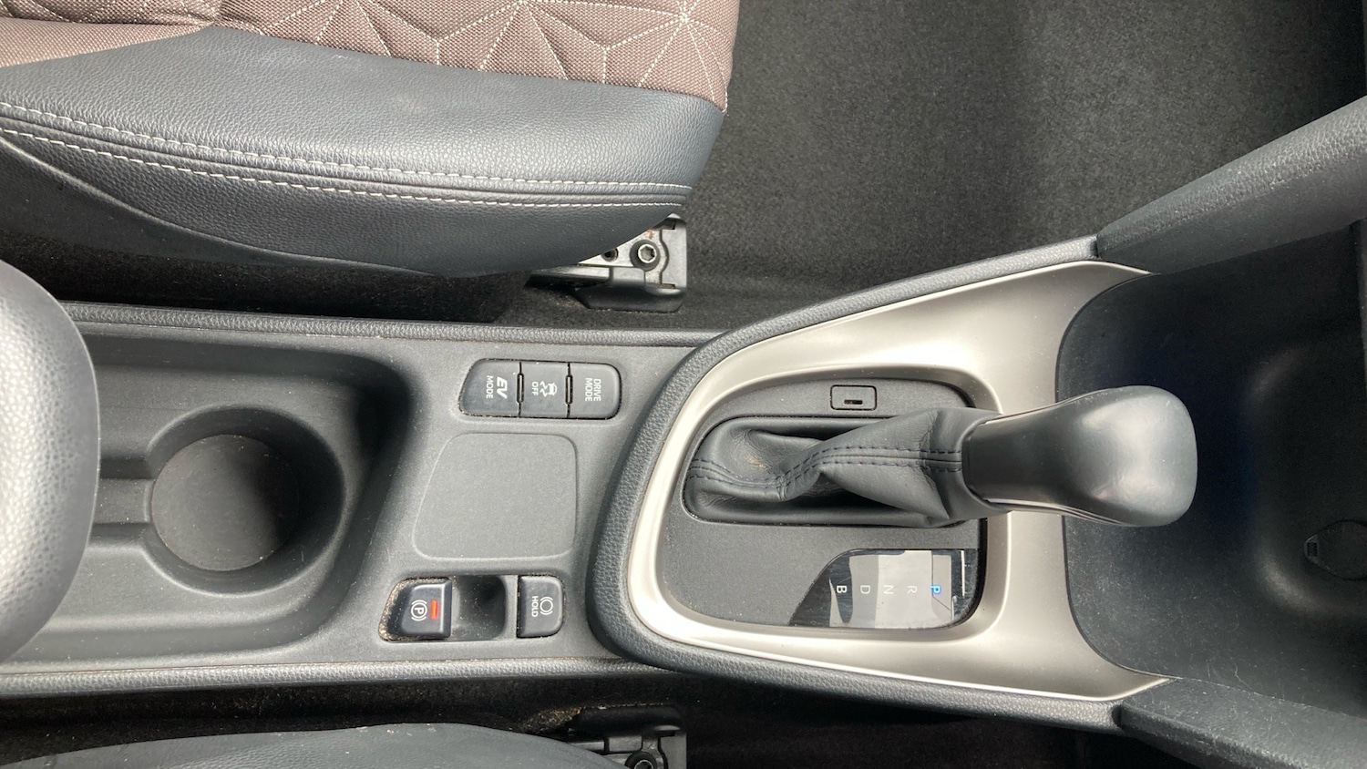 Used Toyota Yaris Cross 2023 for sale - 78010926: Photo 37