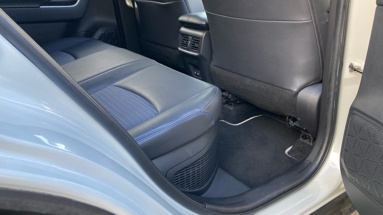 Used Toyota RAV4 2019 for sale - 77951393: Photo 12