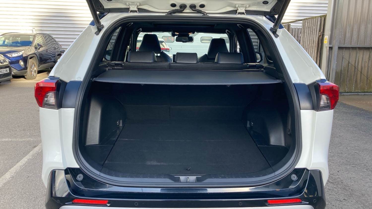 Used Toyota RAV4 2019 for sale - 77951393: Photo 14