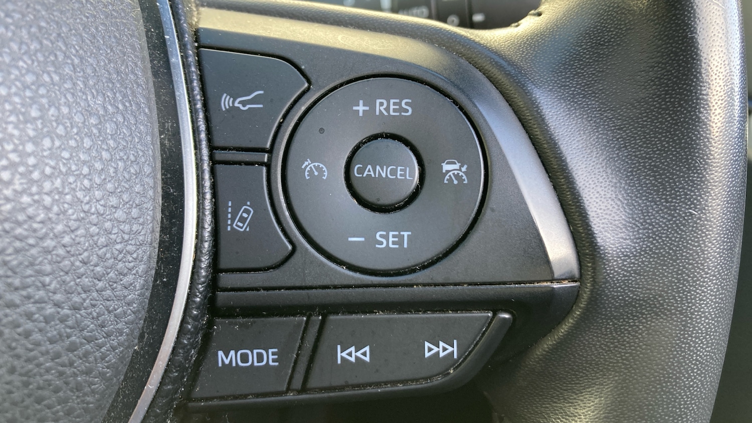 Used Toyota RAV4 2019 for sale - 77951393: Photo 30