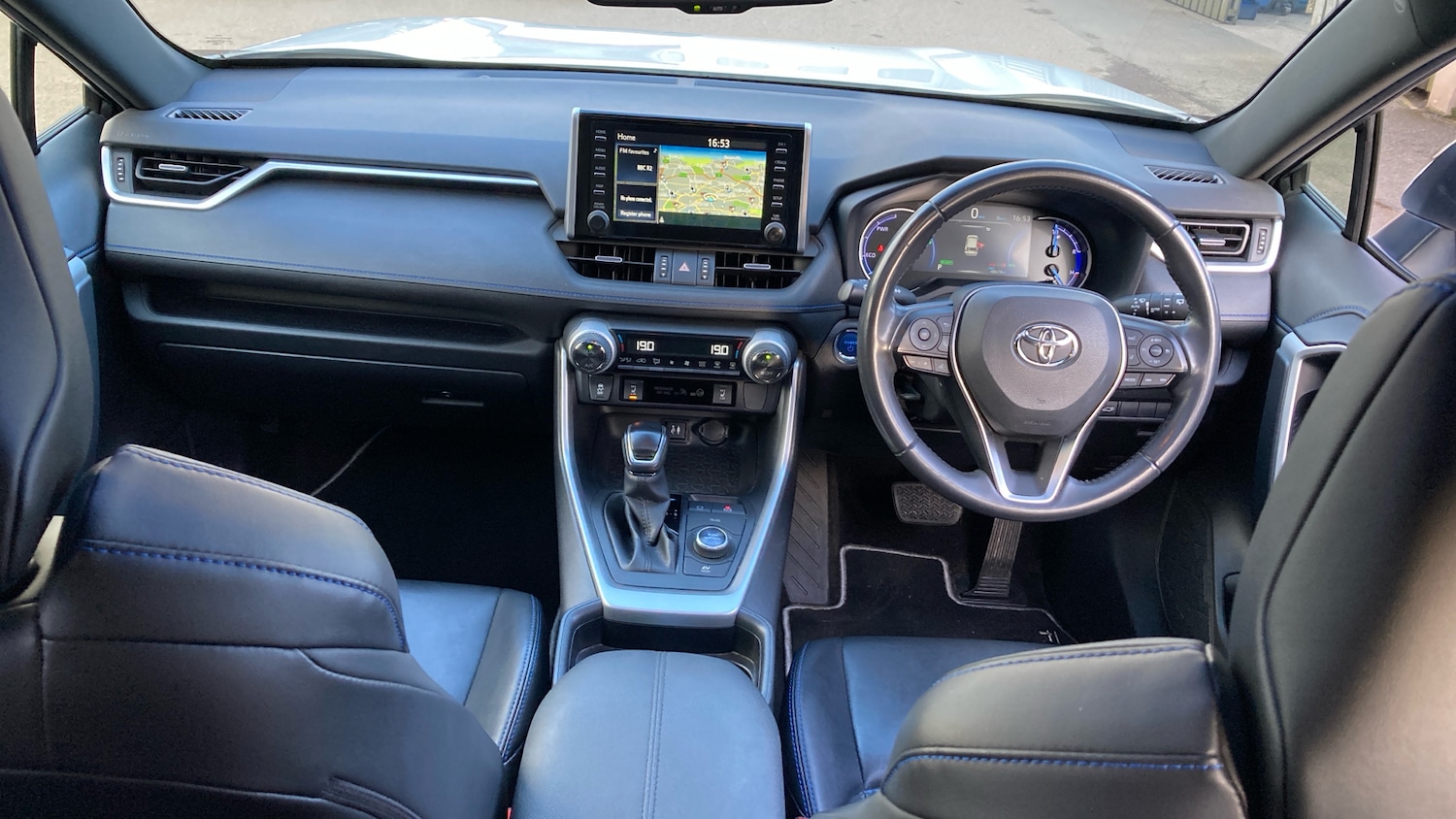 Used Toyota RAV4 2019 for sale - 77951393: Photo 5