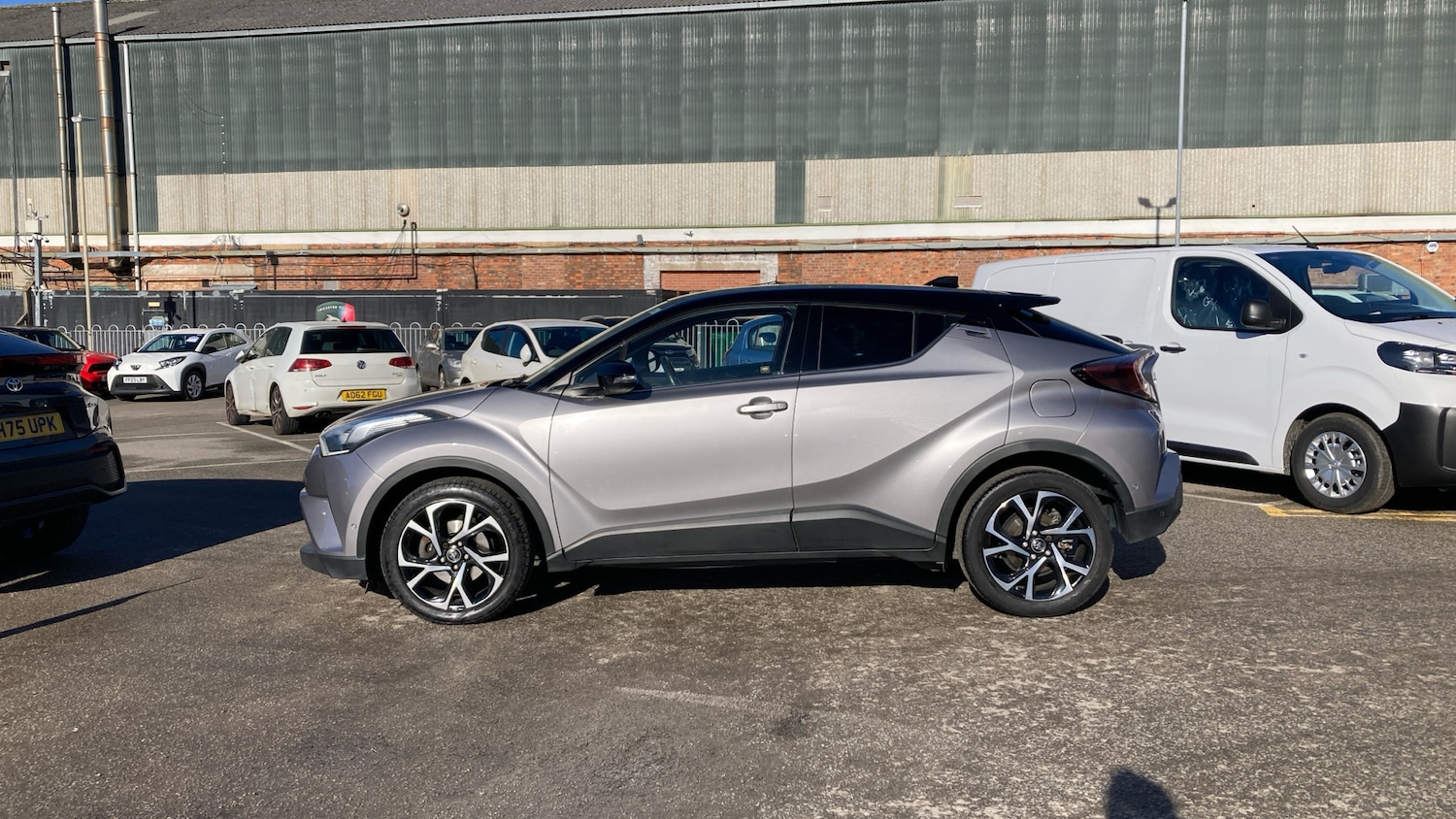 Used Toyota C-HR 2017 for sale - 77618824: Photo 17