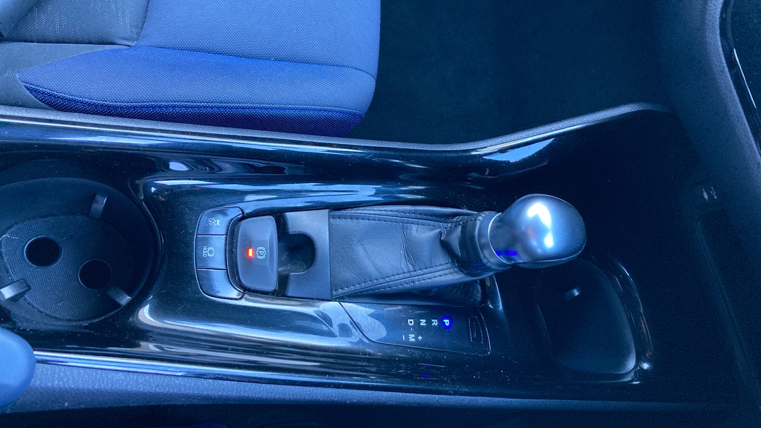 Used Toyota C-HR 2017 for sale - 77618824: Photo 38