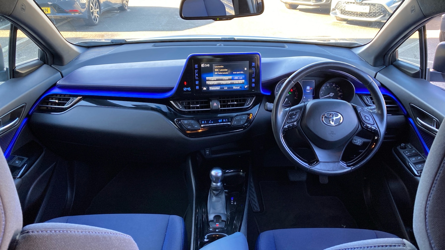 Used Toyota C-HR 2017 for sale - 77618824: Photo 5