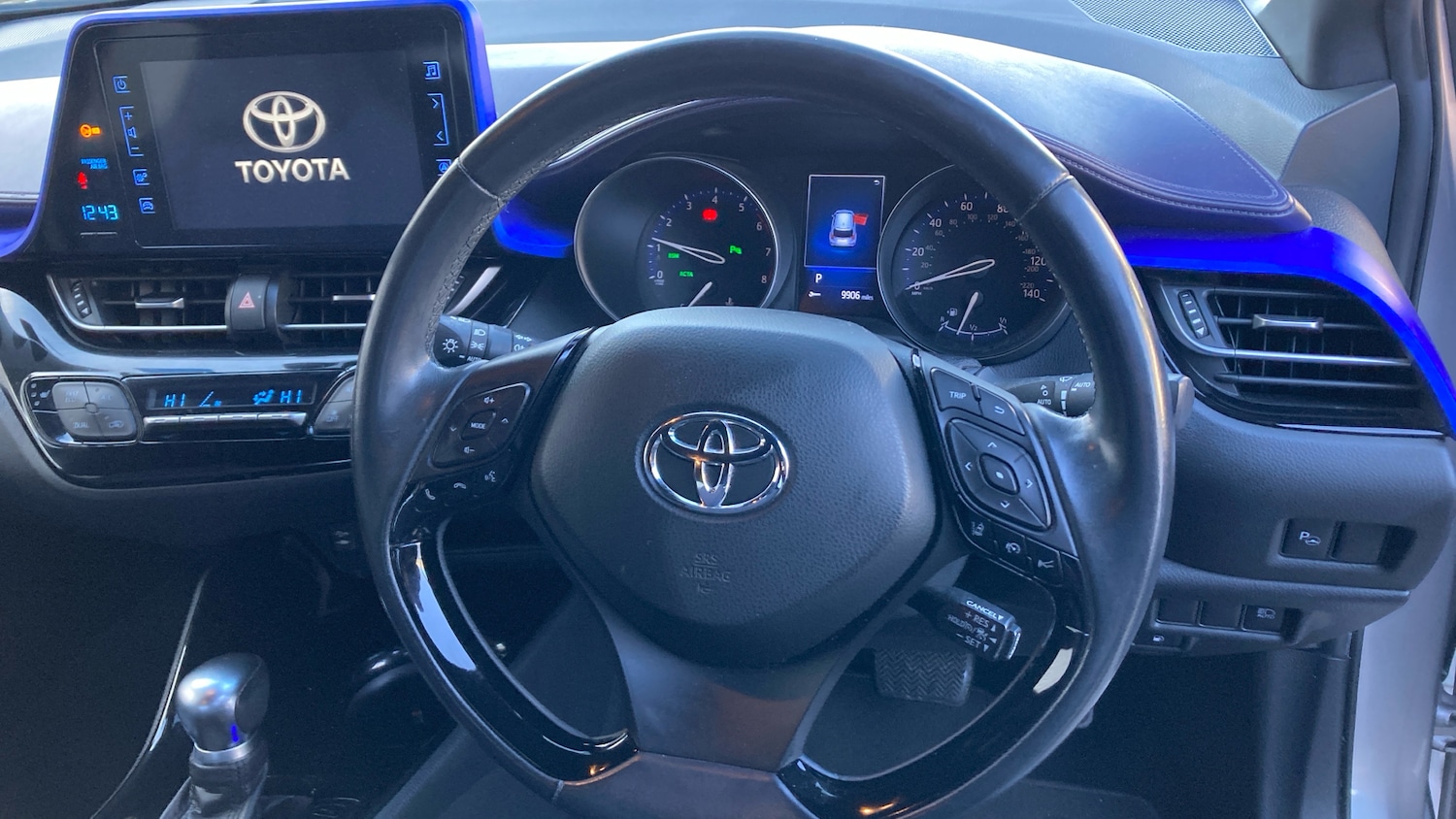 Used Toyota C-HR 2017 for sale - 77618824: Photo 8