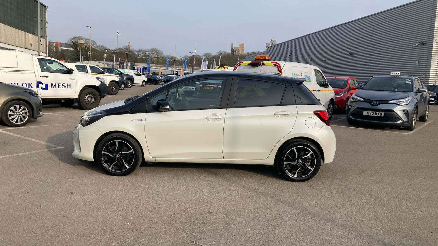 Used Toyota Yaris 2016 for sale - 77983571: Photo 17