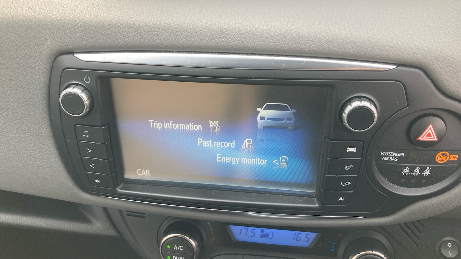 Used Toyota Yaris 2016 for sale - 77983571: Photo 27