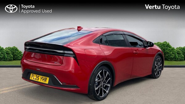 Used Toyota Prius 2025 for sale - 75662299: Photo 2