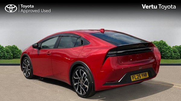 Used Toyota Prius 2025 for sale - 75662299: Photo 4