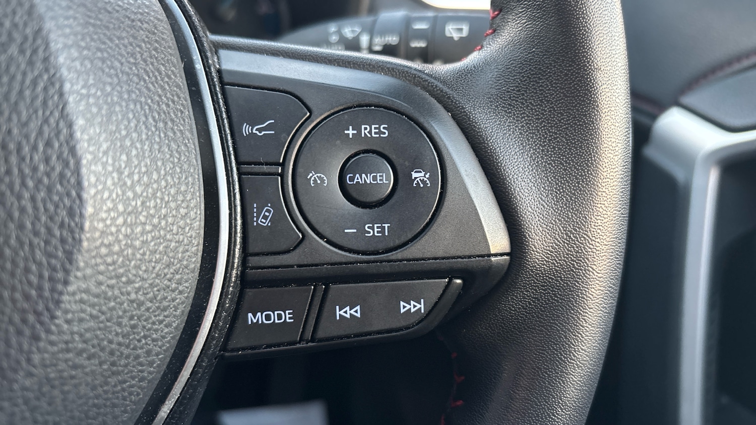 Used Toyota RAV4 2022 for sale - 77687883: Photo 32