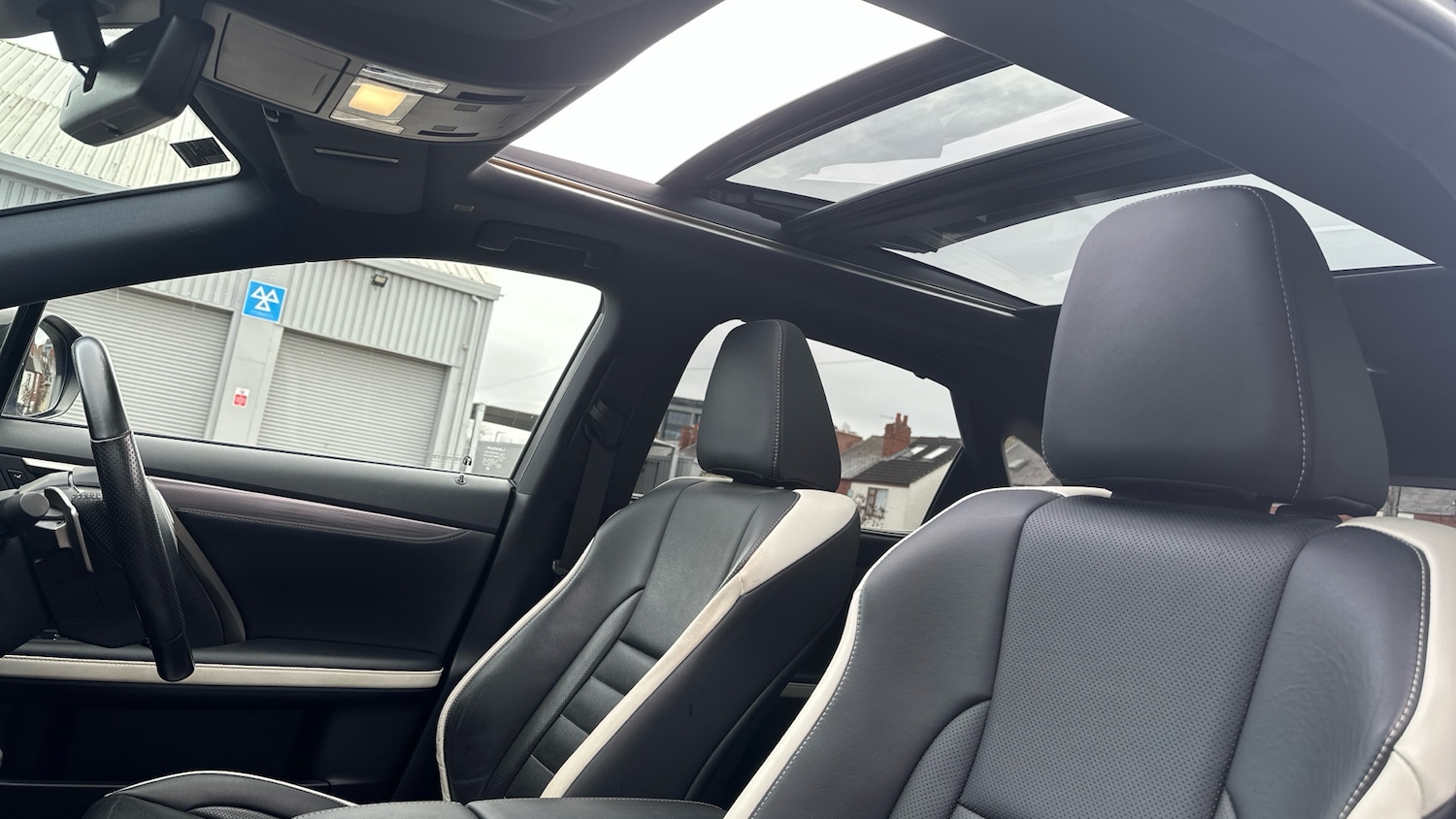 Used Lexus RX 2022 for sale - 77983876: Photo 43